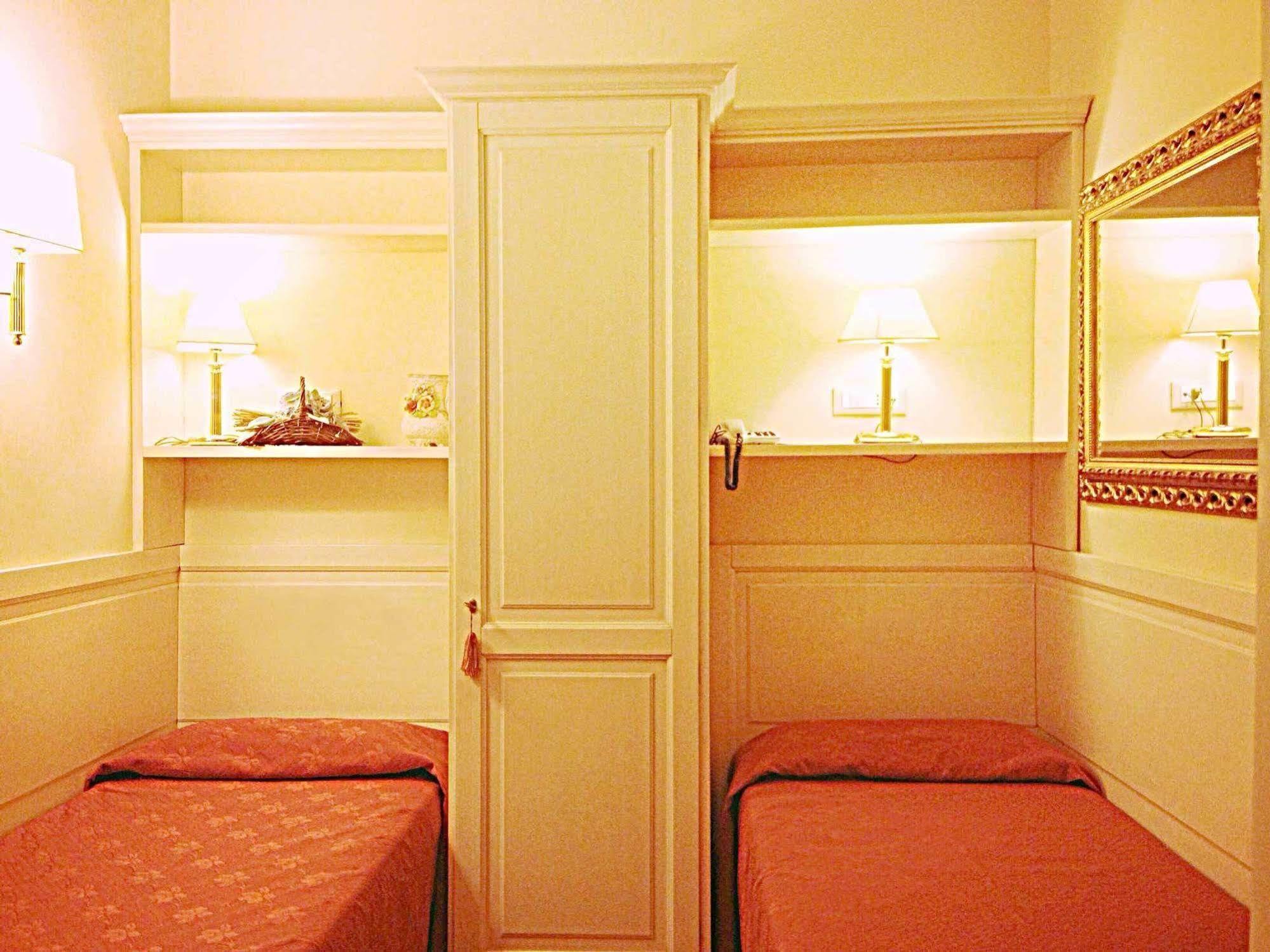 Residenza Domiziano Bed & Breakfast Roma Dış mekan fotoğraf
